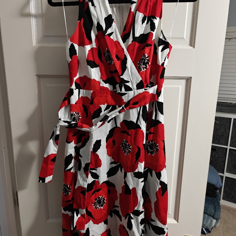 London Times Red and Black Sleeveless Midi Dress With Attached Belt